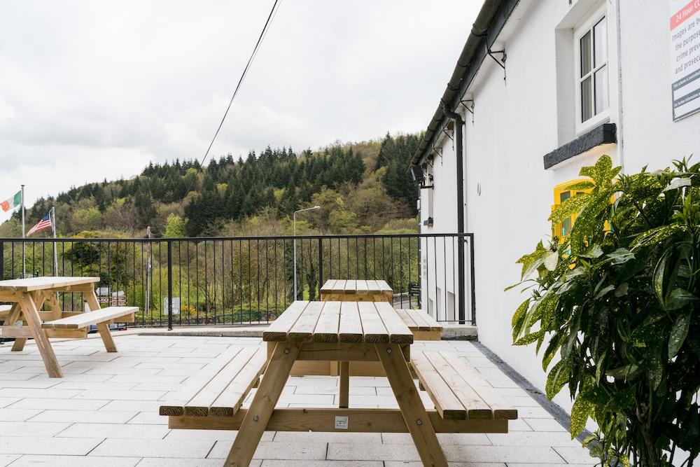 Woodenbridge Hotel Esterno foto