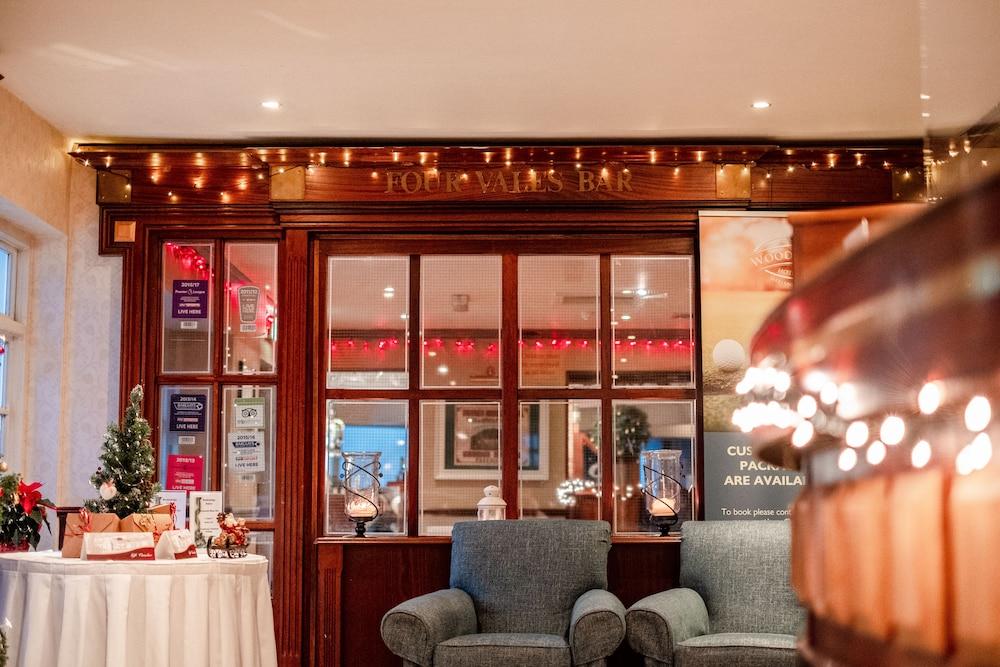 Woodenbridge Hotel Esterno foto