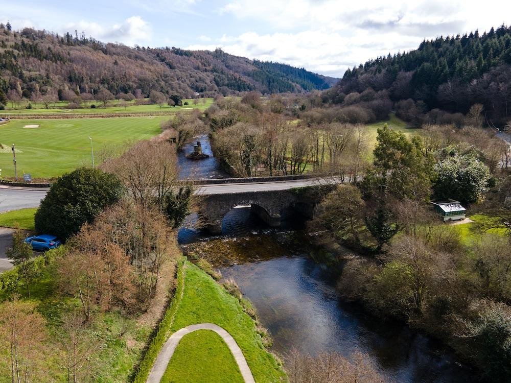 Woodenbridge Hotel Esterno foto