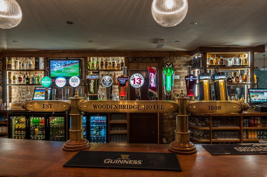Woodenbridge Hotel Esterno foto