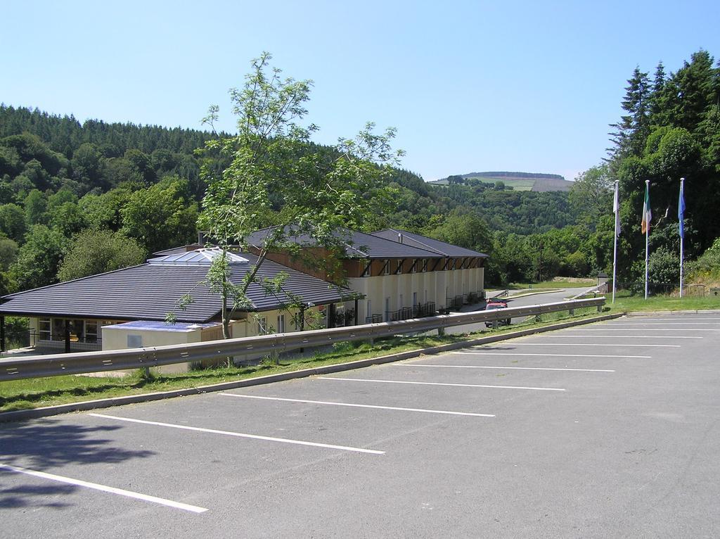 Woodenbridge Hotel Esterno foto